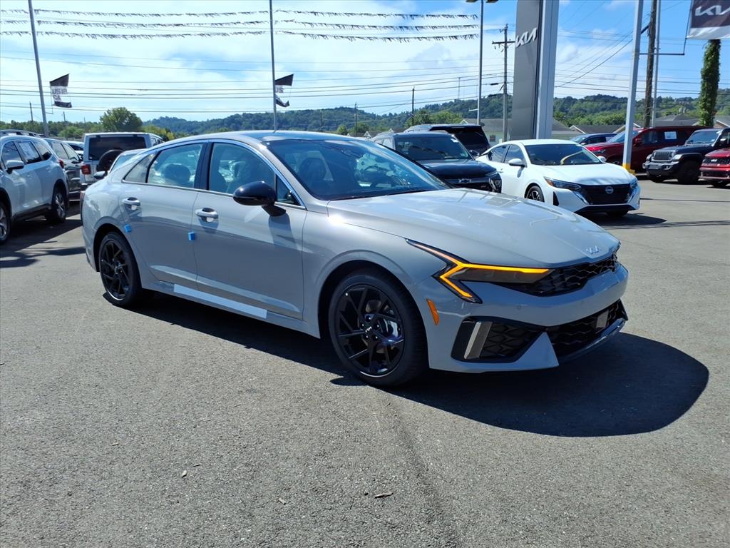 2026 Kia K5 GT-Line Image 2 of 11