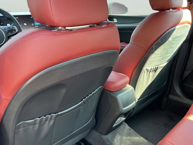 2026 Kia K5 GT-Line Image 11 of 34