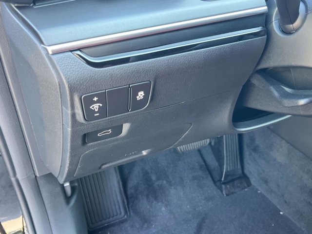 2026 Kia K5 GT-Line Image 27 of 34