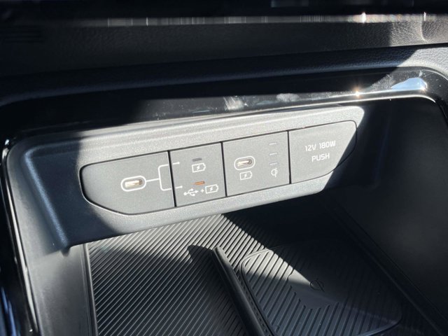 2026 Kia K5 GT-Line Image 26 of 34
