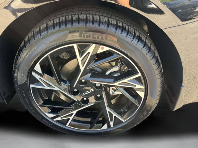 2026 Kia K5 GT-Line Image 9 of 34