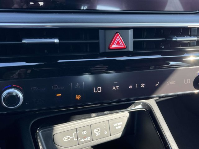 2026 Kia K5 GT-Line Image 17 of 34