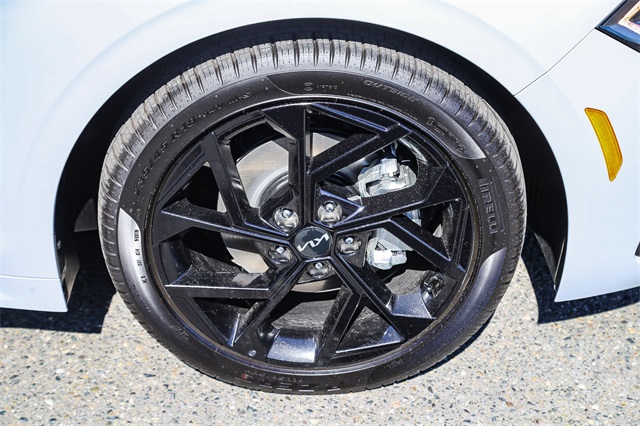 2026 Kia K5 GT-Line Image 10 of 25