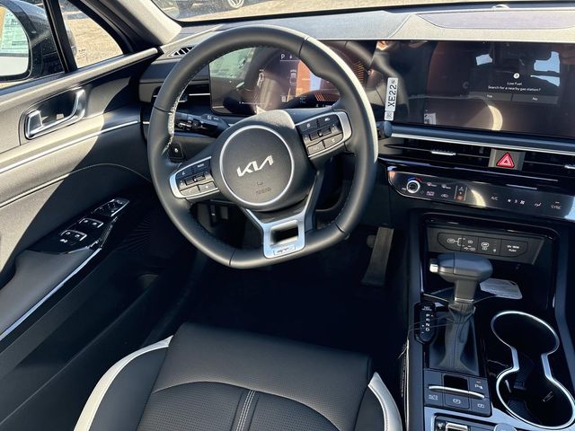 2026 Kia K5 GT-Line Image 13 of 30
