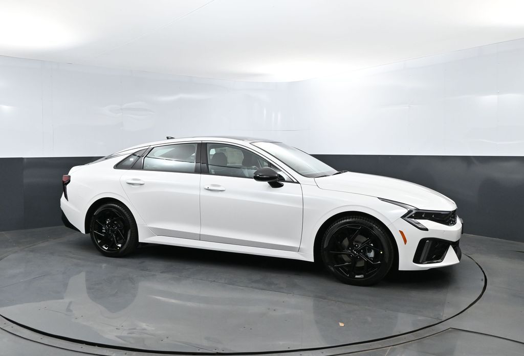 2026 Kia K5 GT-Line Image 3 of 28