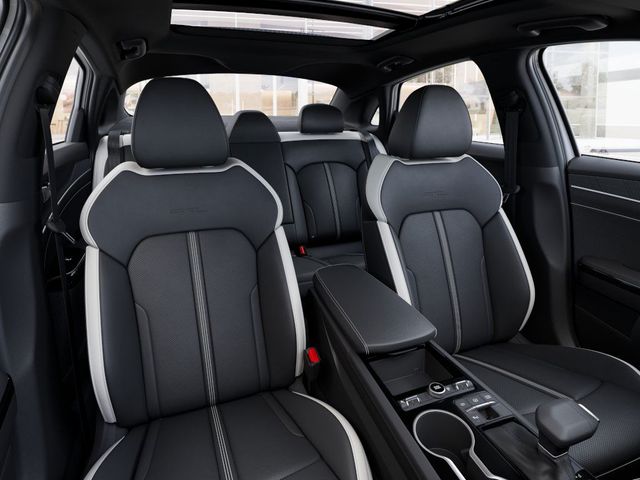 2026 Kia K5 GT-Line Image 14 of 29