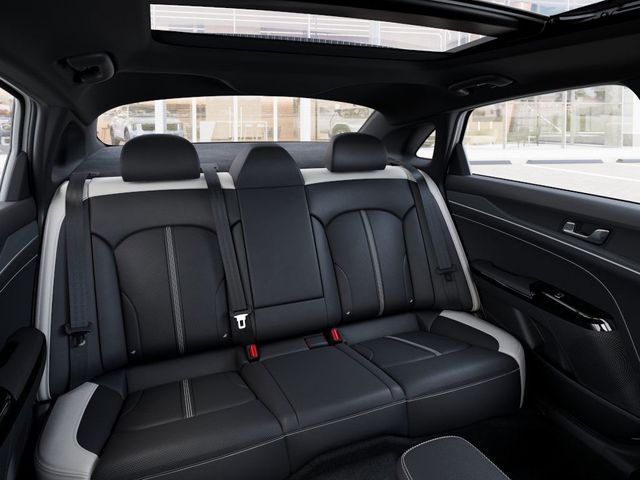 2026 Kia K5 GT-Line Image 16 of 29