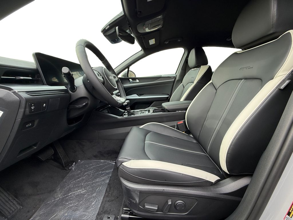 2026 Kia K5 GT-Line Image 12 of 29