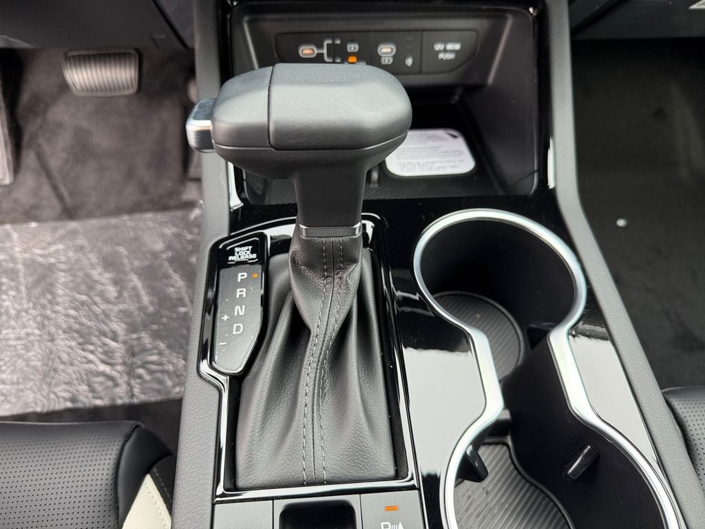 2026 Kia K5 GT-Line Image 21 of 29
