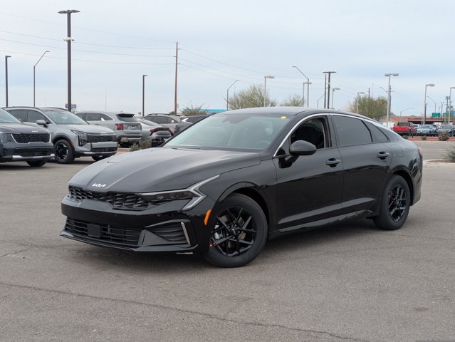 2026 Kia K5 LXS Image 2 of 31
