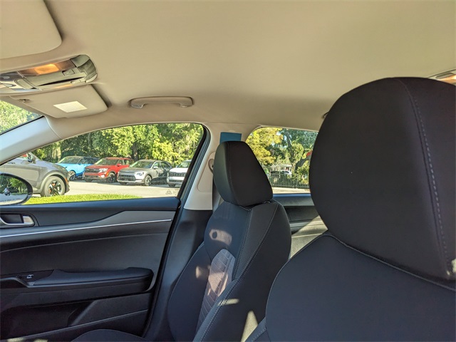 2026 Kia K5 LXS Image 8 of 25