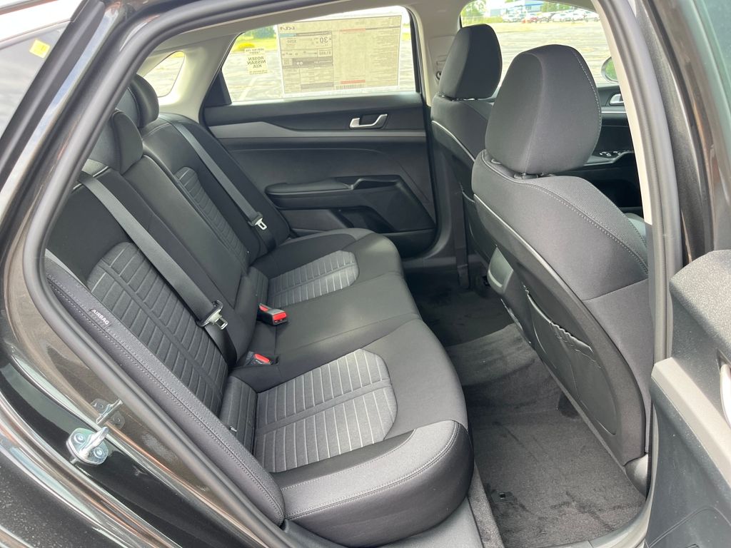 2026 Kia K5 LXS Image 17 of 33