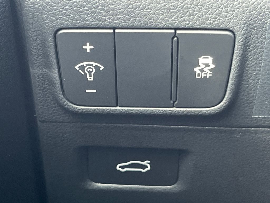 2026 Kia K5 LXS Image 33 of 33