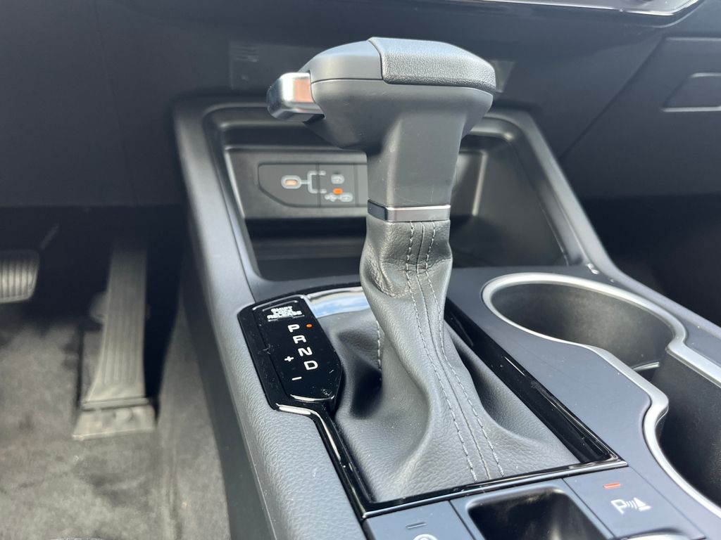 2026 Kia K5 LXS Image 25 of 33