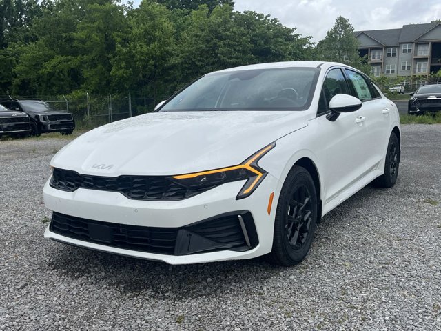 2026 Kia K5 LXS Image 2 of 32
