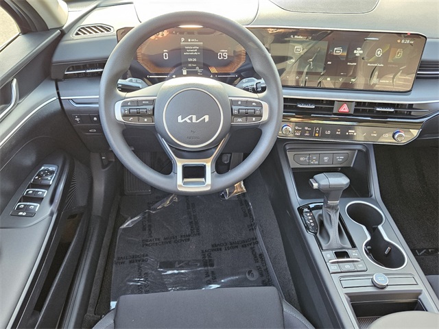 2026 Kia K5 LXS Image 12 of 22
