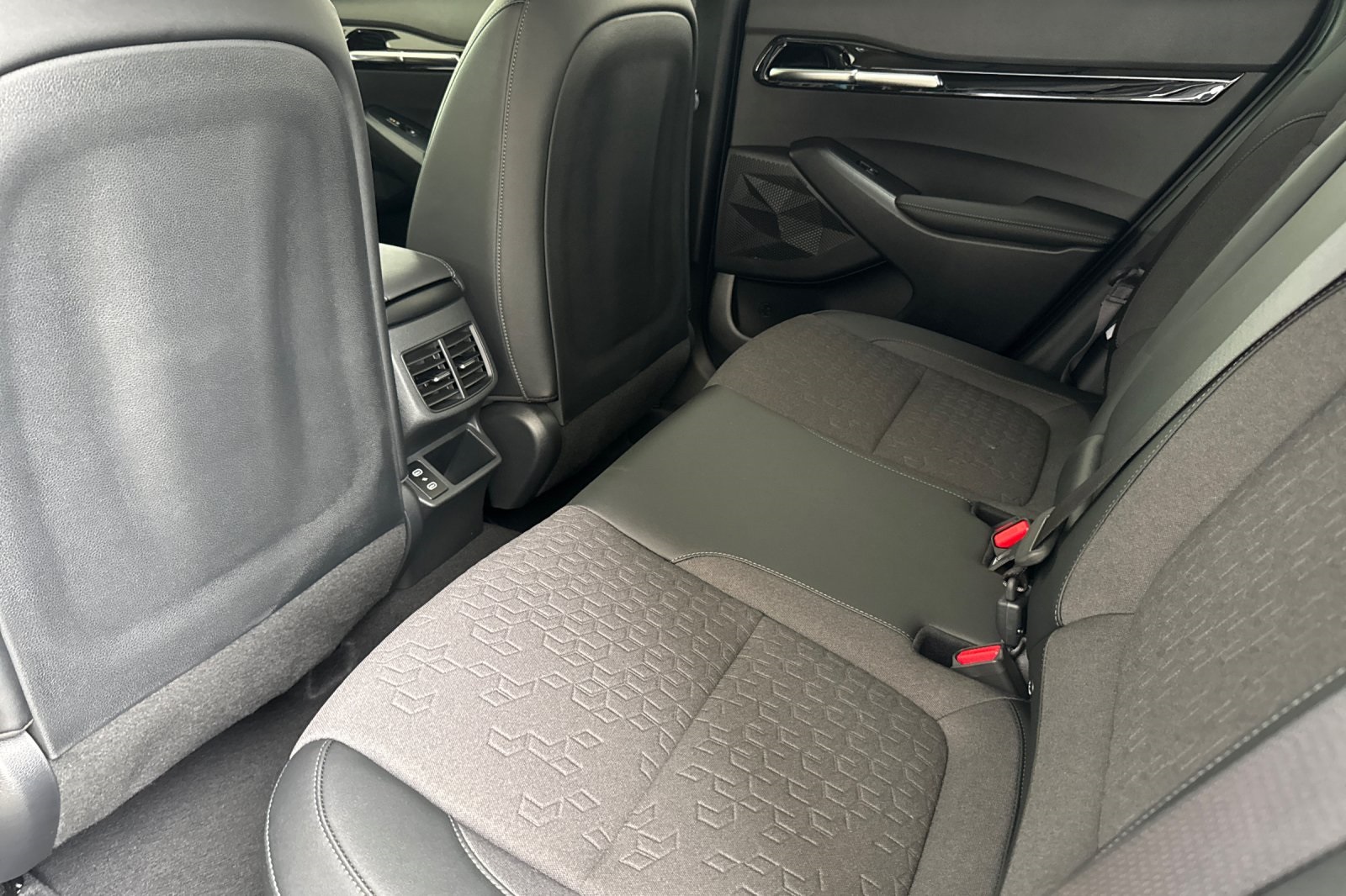 2026 Kia Seltos S Image 7 of 24