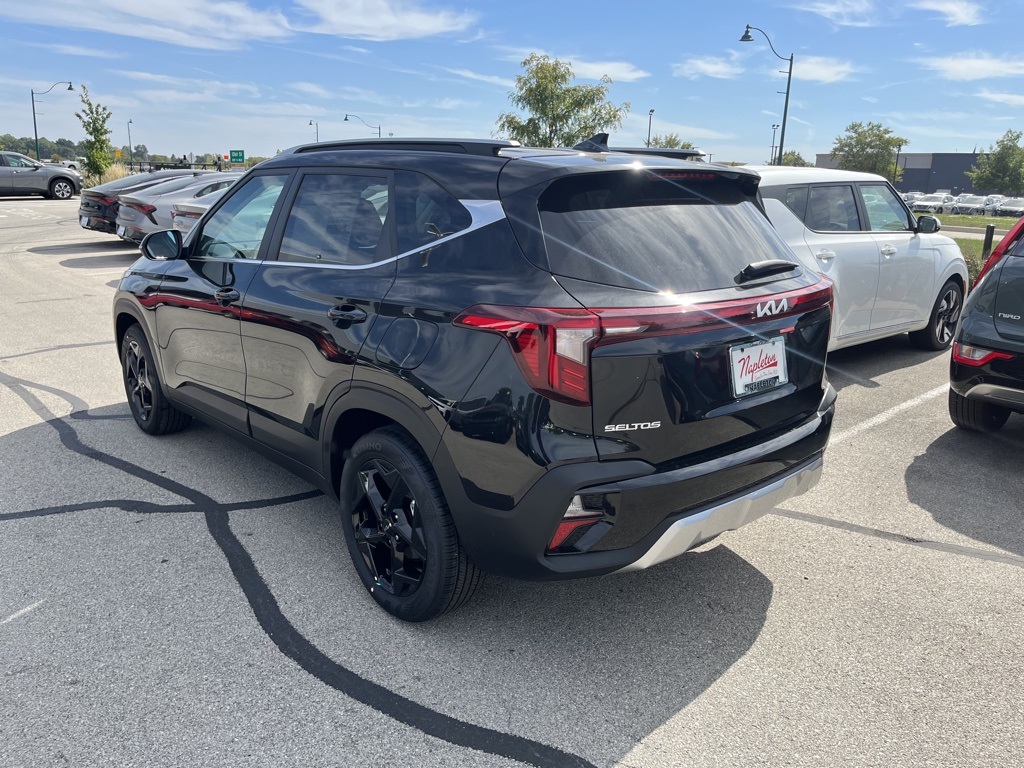 2026 Kia Seltos EX Image 5 of 32