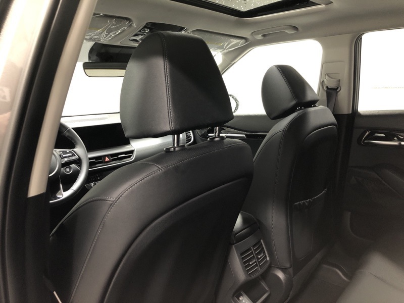 2026 Kia Seltos EX Image 21 of 35