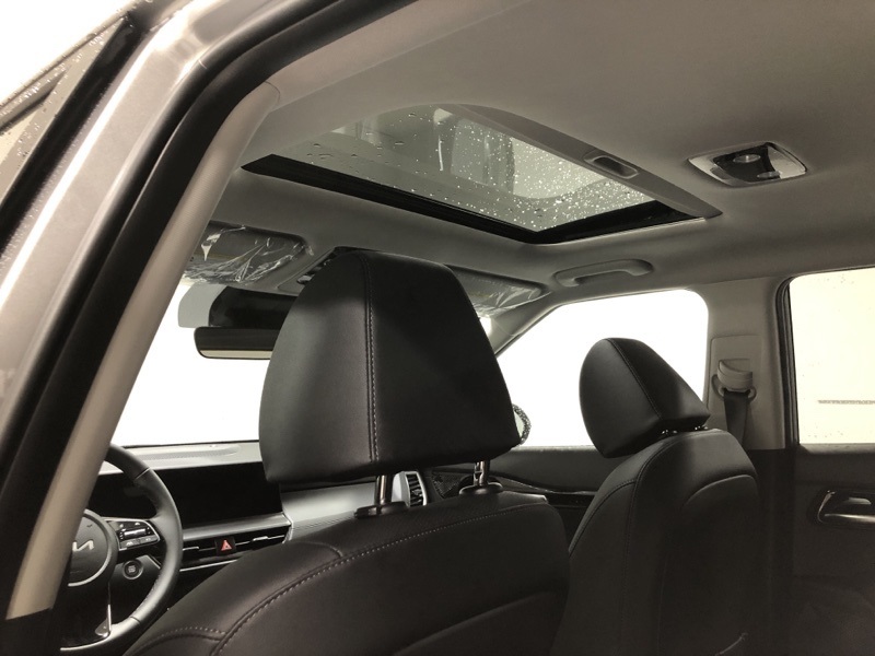 2026 Kia Seltos EX Image 20 of 35