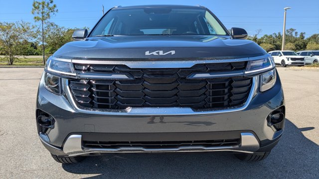 2026 Kia Seltos EX Image 3 of 36