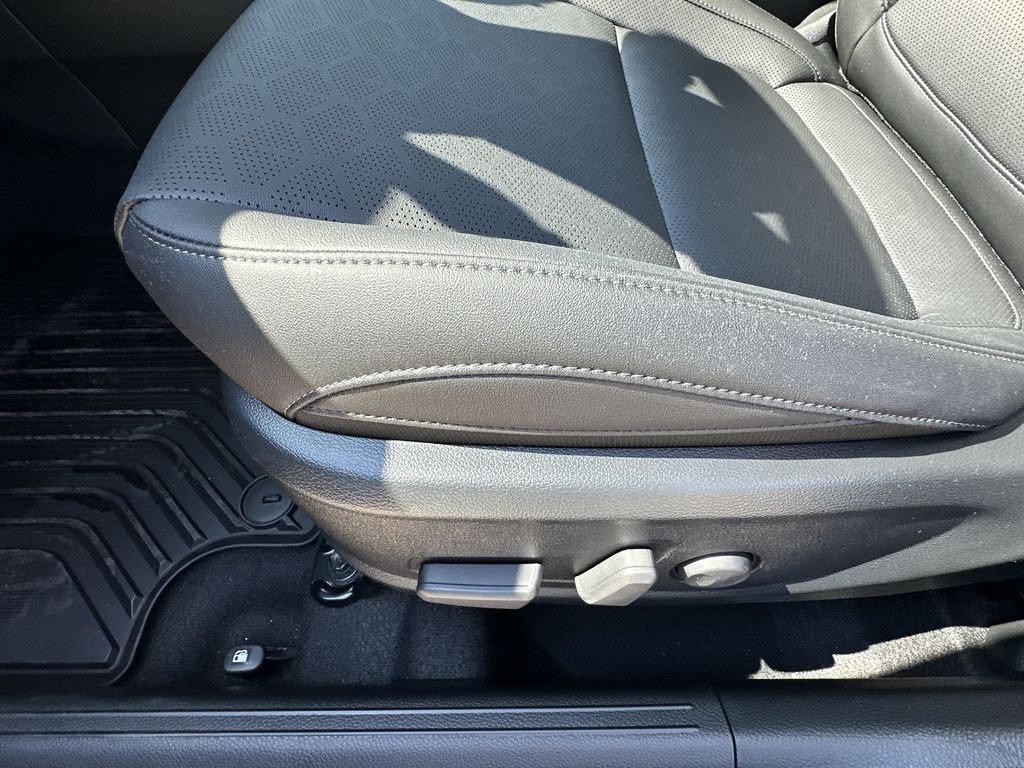 2026 Kia Seltos EX Image 24 of 26
