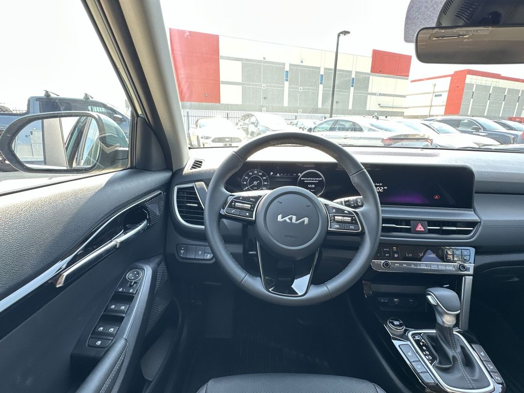 2026 Kia Seltos EX Image 15 of 26