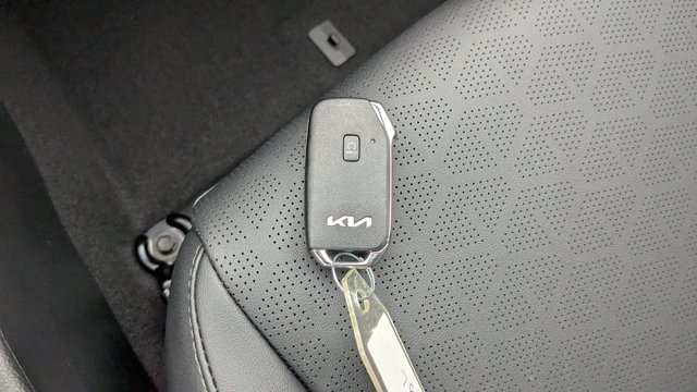 2026 Kia Seltos EX Image 28 of 36