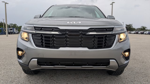 2026 Kia Seltos EX Image 4 of 36