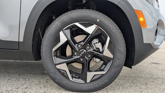 2026 Kia Seltos EX Image 11 of 36