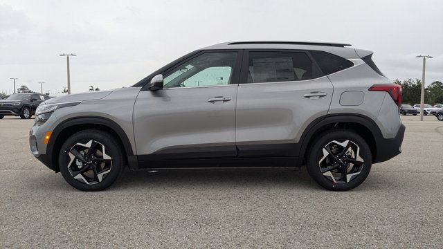 2026 Kia Seltos EX Image 10 of 36