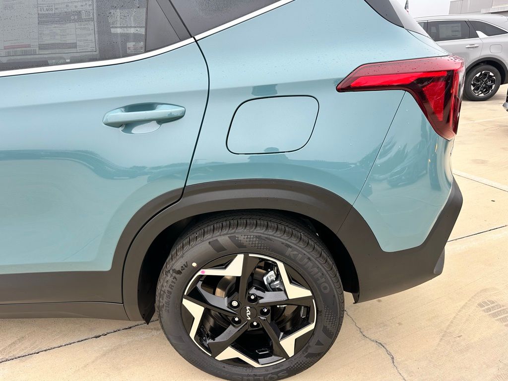 2026 Kia Seltos EX Image 7 of 25