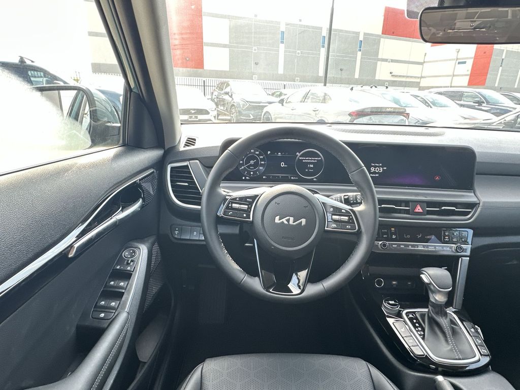2026 Kia Seltos EX Image 14 of 25