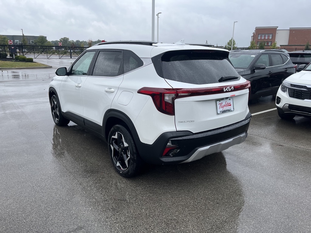 2026 Kia Seltos EX Image 5 of 32