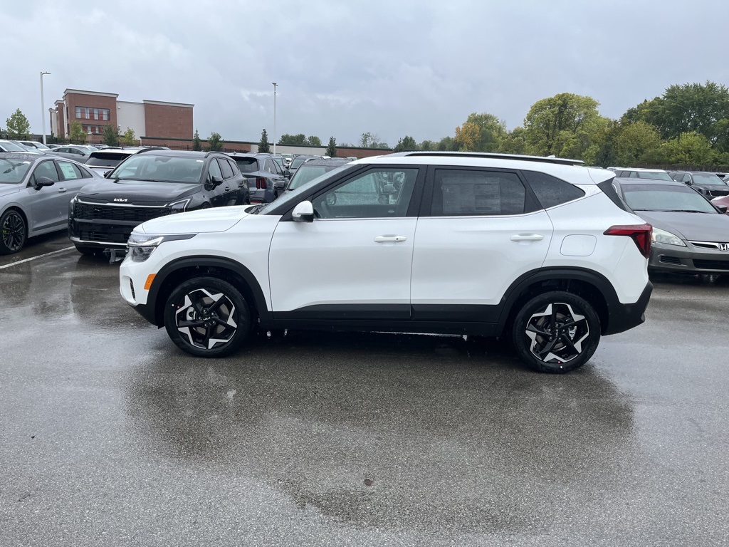 2026 Kia Seltos EX Image 6 of 32