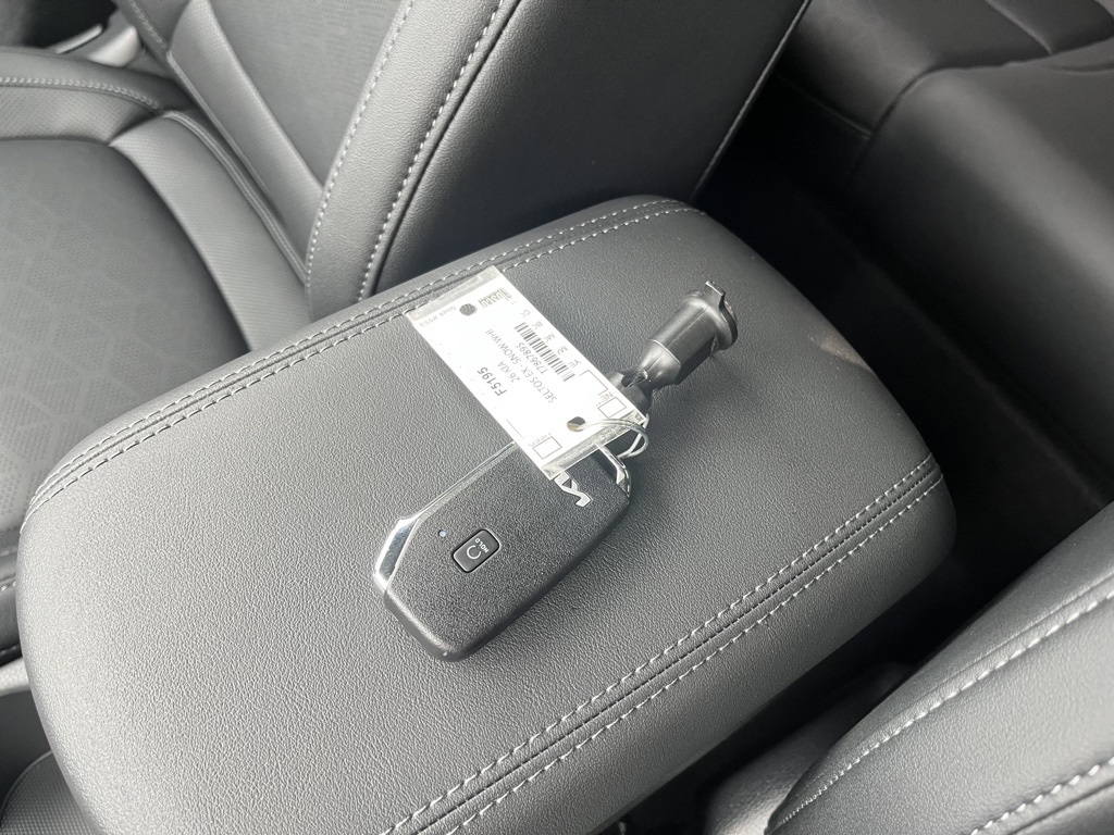 2026 Kia Seltos EX Image 28 of 32