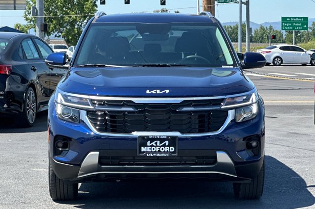 2026 Kia Seltos EX Image 2 of 27
