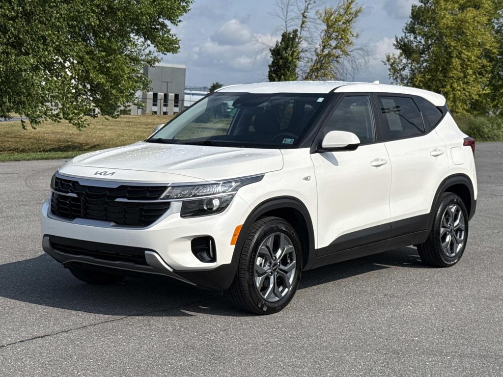 2026 Kia Seltos LX Image 1 of 31