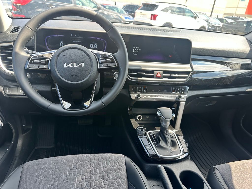 2026 Kia Seltos S Image 14 of 25