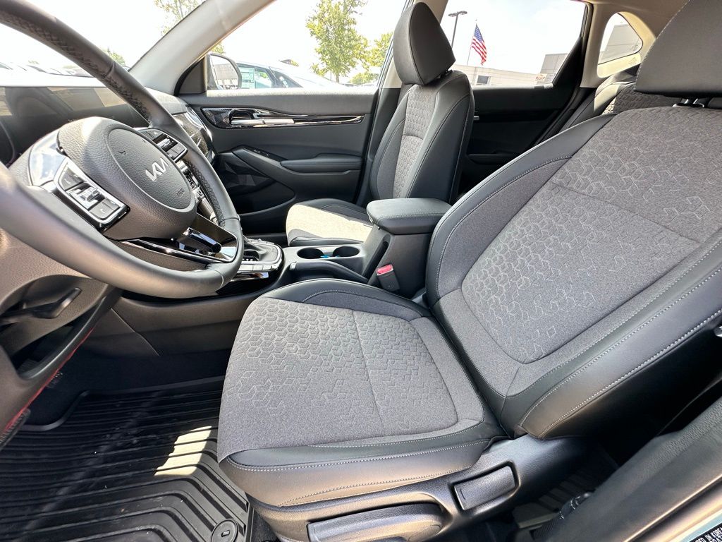 2026 Kia Seltos S Image 13 of 25