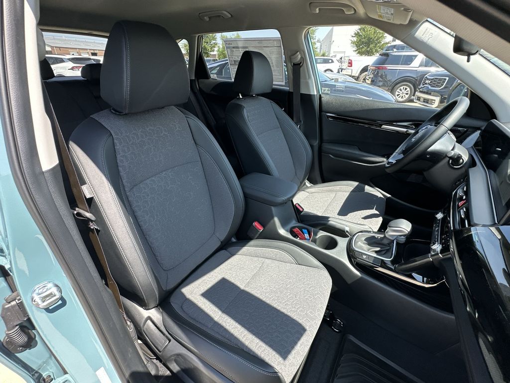2026 Kia Seltos S Image 13 of 24