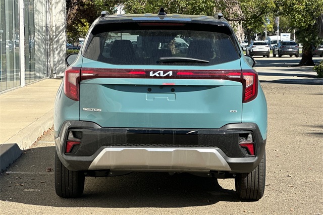 2026 Kia Seltos S Image 6 of 32