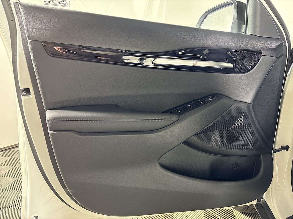 2026 Kia Seltos S Image 22 of 25