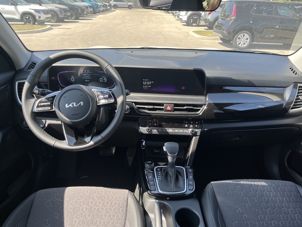 2026 Kia Seltos S Image 14 of 33