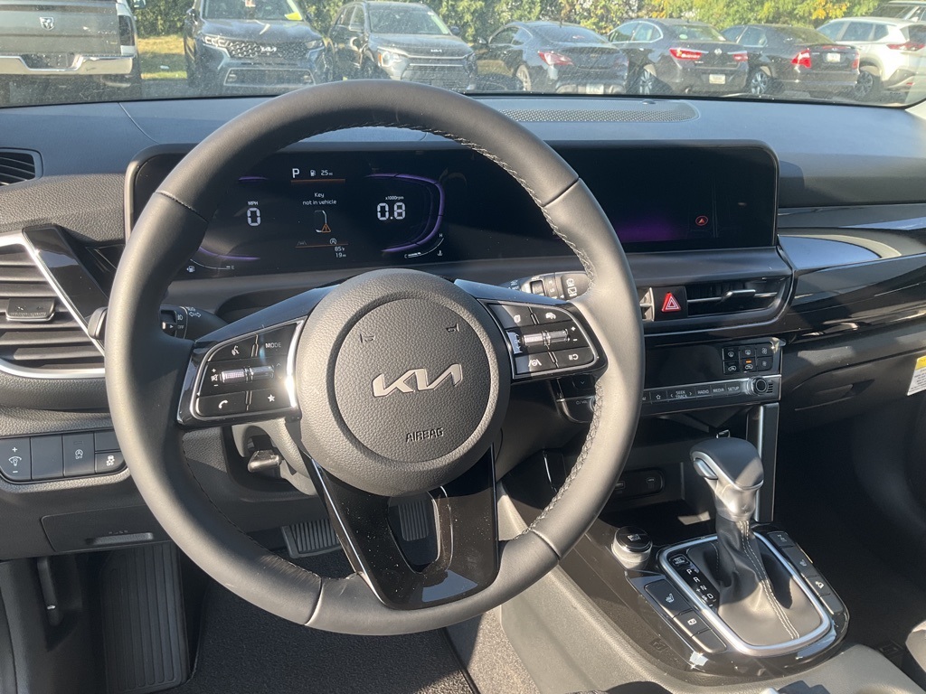 2026 Kia Seltos S Image 17 of 33