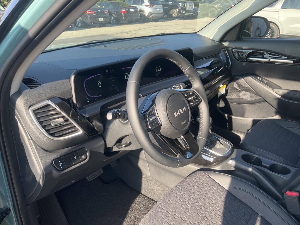 2026 Kia Seltos S Image 16 of 33