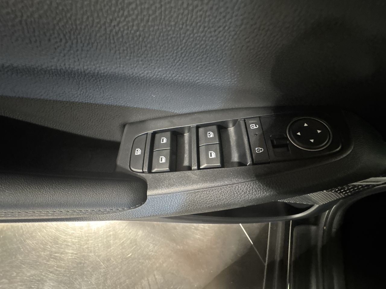 2026 Kia Seltos SX Image 25 of 32