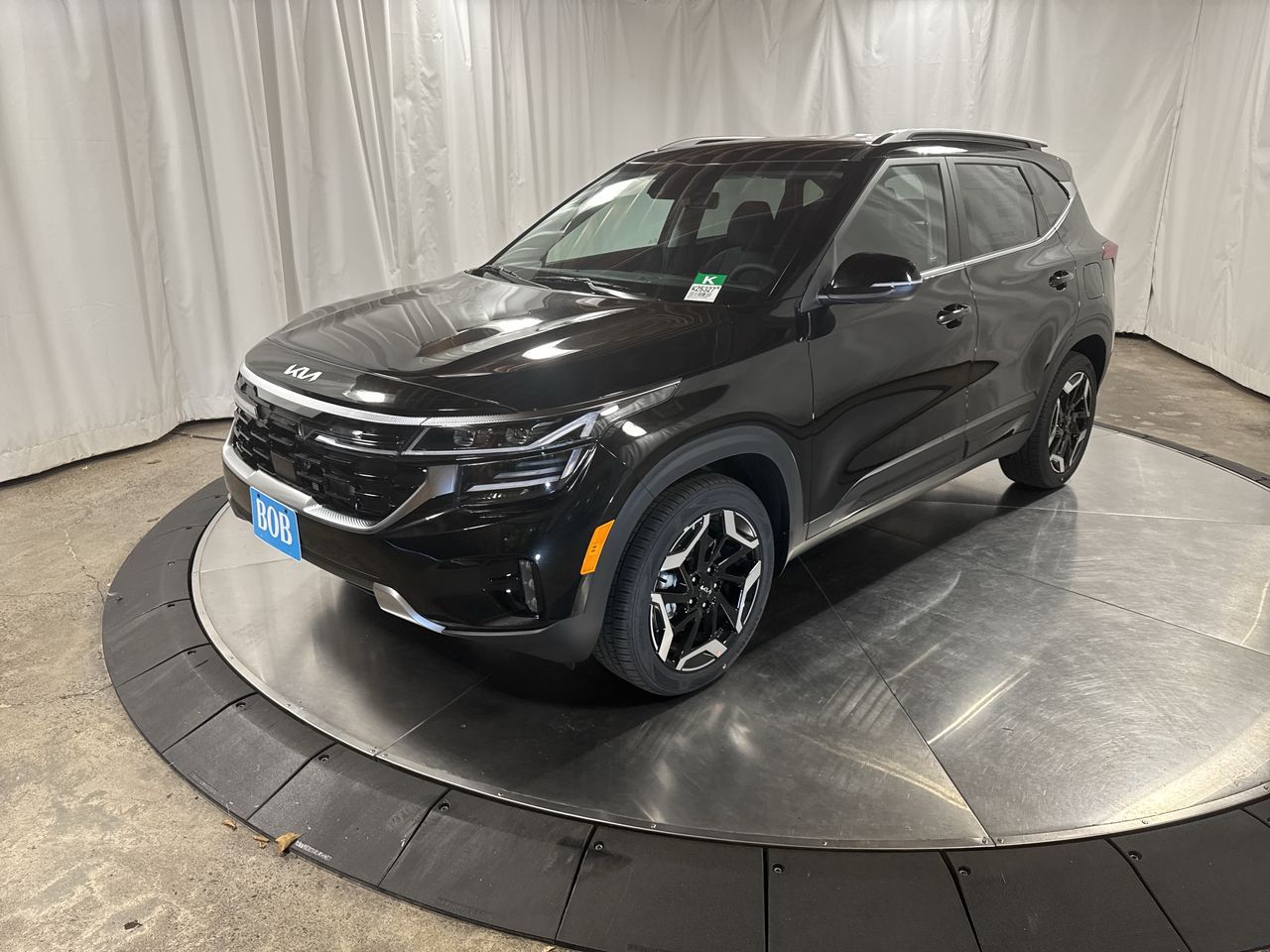 2026 Kia Seltos SX Image 2 of 32