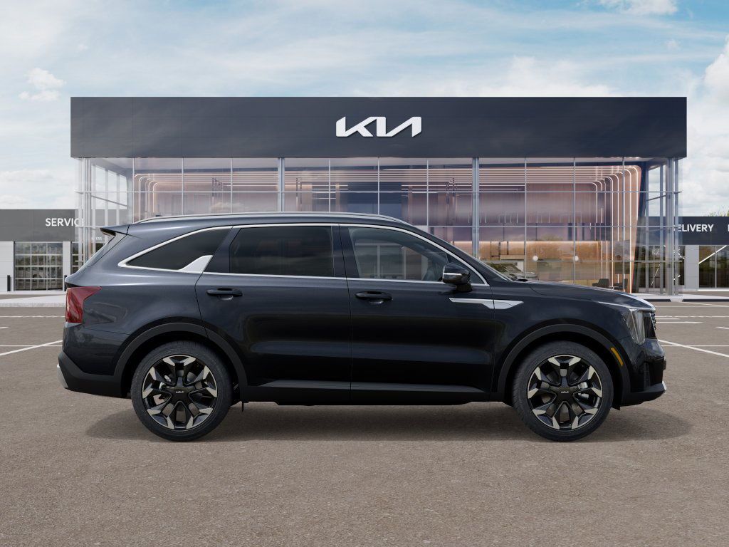 2026 Kia Sorento EX Image 2 of 27