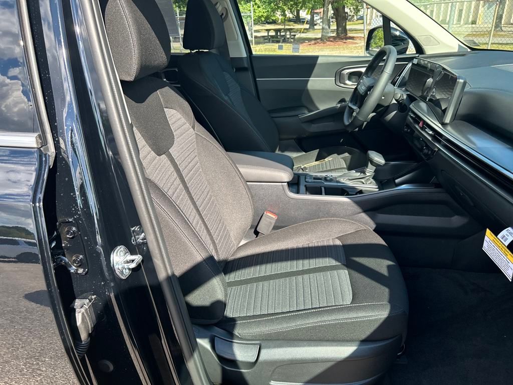 2026 Kia Sorento LX Image 11 of 32